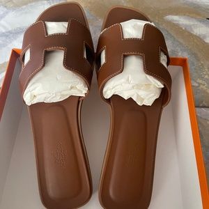 New never been worn Hermès